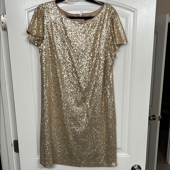 Dresses & Skirts - Gold Sequin Dress
